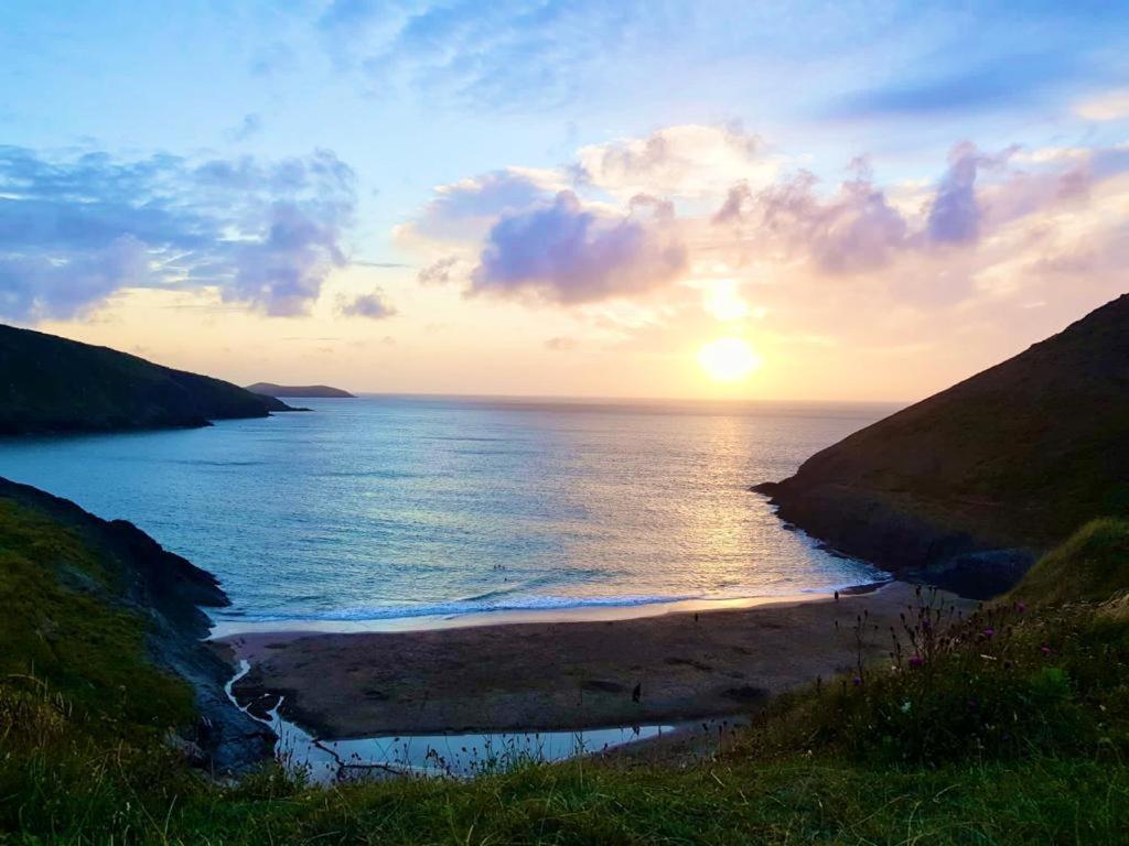 Wild Coastal Retreat At Troed Y Rhiw Aberporth, West Wales Villa Dış mekan fotoğraf