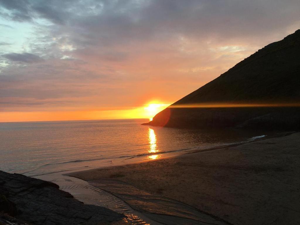 Wild Coastal Retreat At Troed Y Rhiw Aberporth, West Wales Villa Dış mekan fotoğraf
